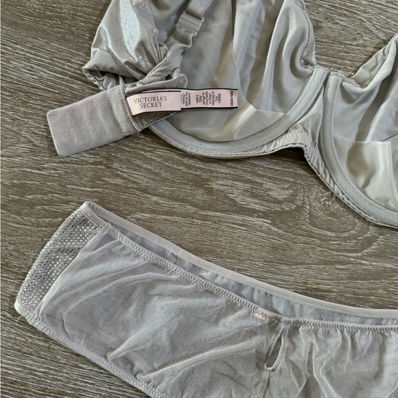 Victoria’s Secret lingerie - Picture 2 of 3